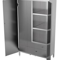 Armoire d'entretien ouverte